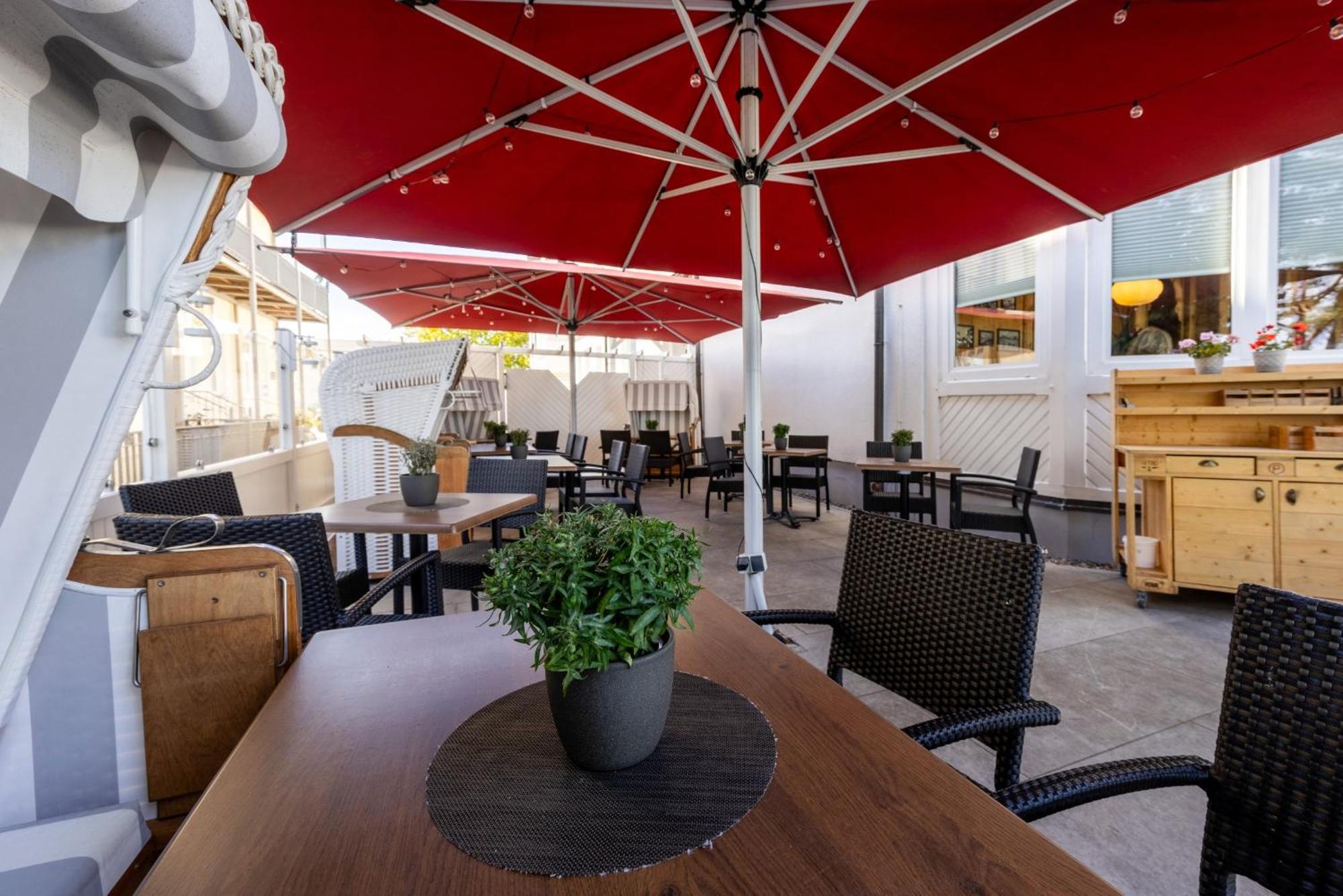 Strandhotel Zur Promenade Бінц Екстер'єр фото