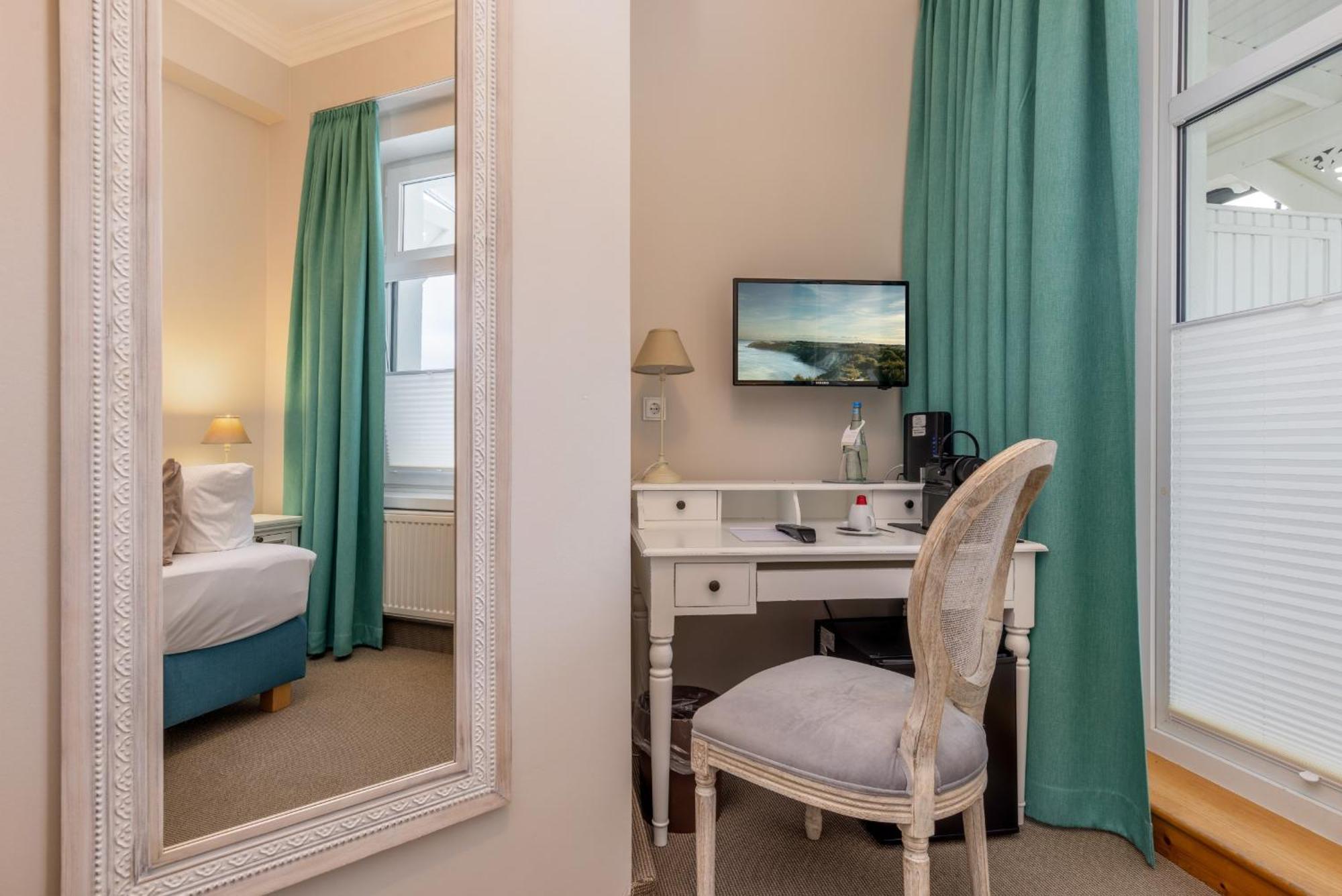 Strandhotel Zur Promenade Бінц Екстер'єр фото